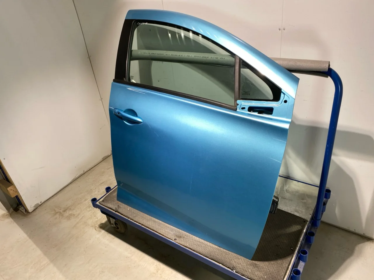 Renault ZOE/E- TECH 2013--> Ajtó, 4 ajtós, első, jobb nézet 3