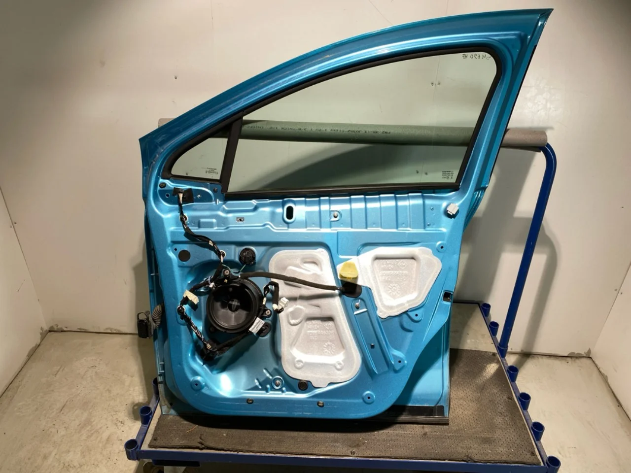 Renault ZOE/E- TECH 2013--> Ajtó, 4 ajtós, első, jobb nézet 4