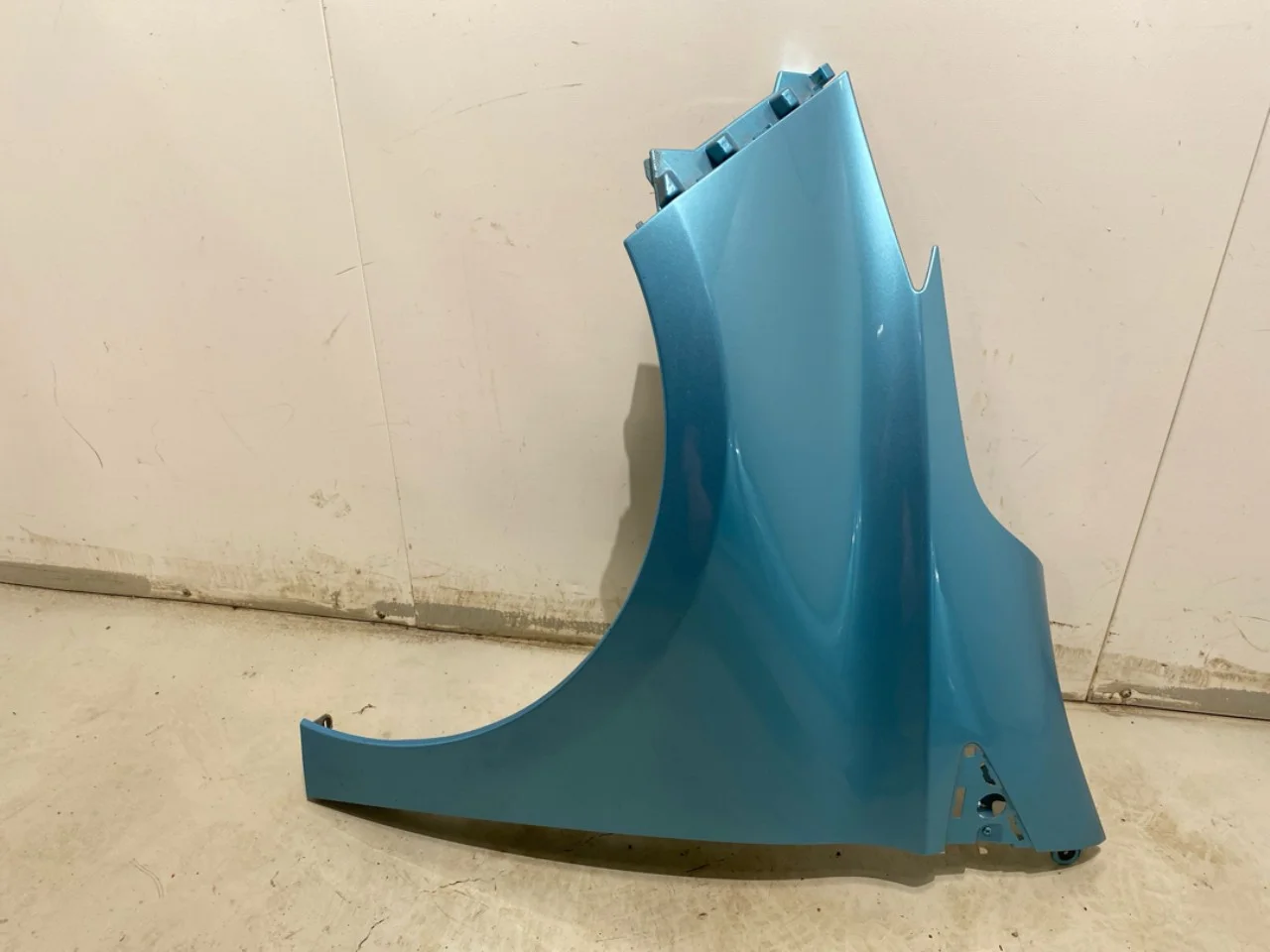 Renault ZOE/E- TECH 2013--> Front left fender