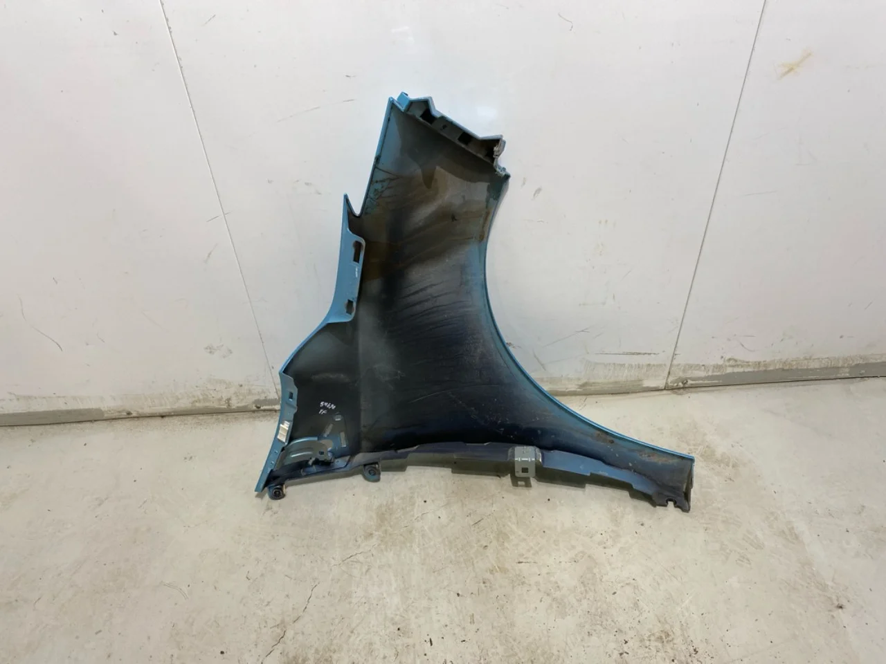 Renault ZOE/E- TECH 2013--> Front left fender view 4