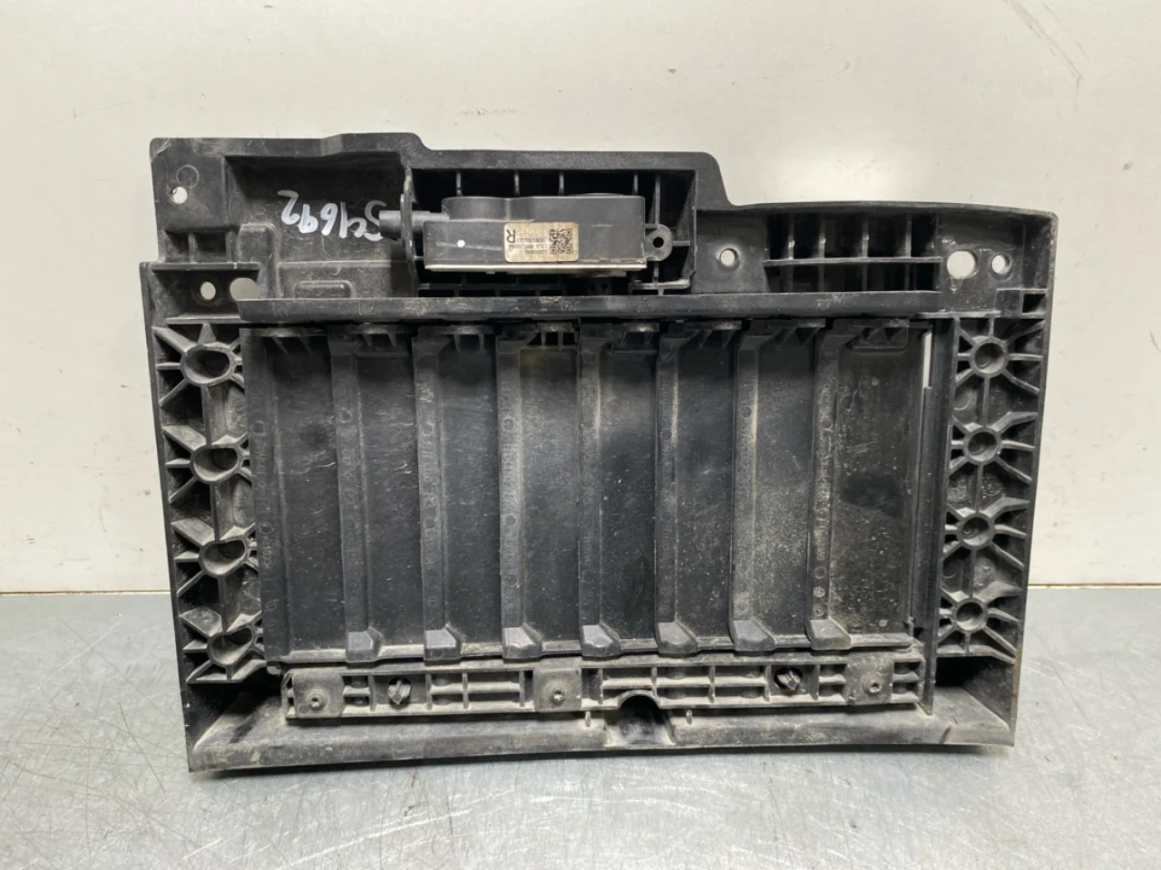 Mg MG4 EH32 2023- Hűtőventilátor-ház / hűtőburkolat nézet 2