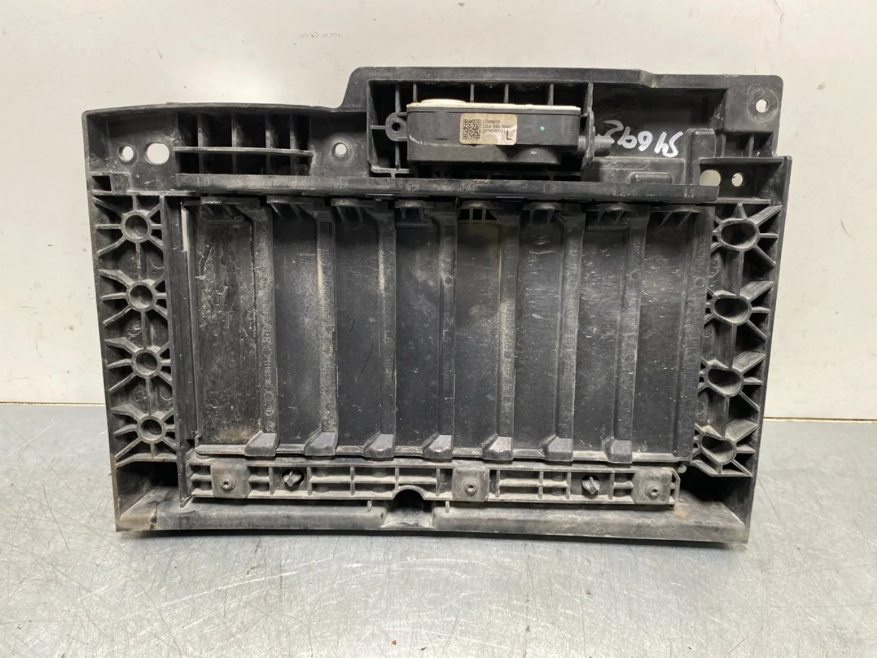 Mg MG4 EH32 2023- Hűtőventilátor-ház / hűtőburkolat nézet 2