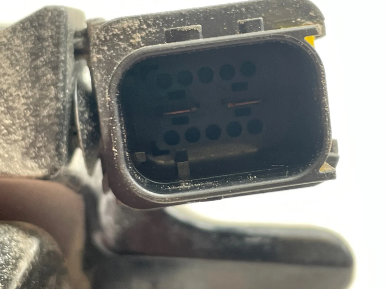 Mercedes EQC 2020- Vacuum pump view 3