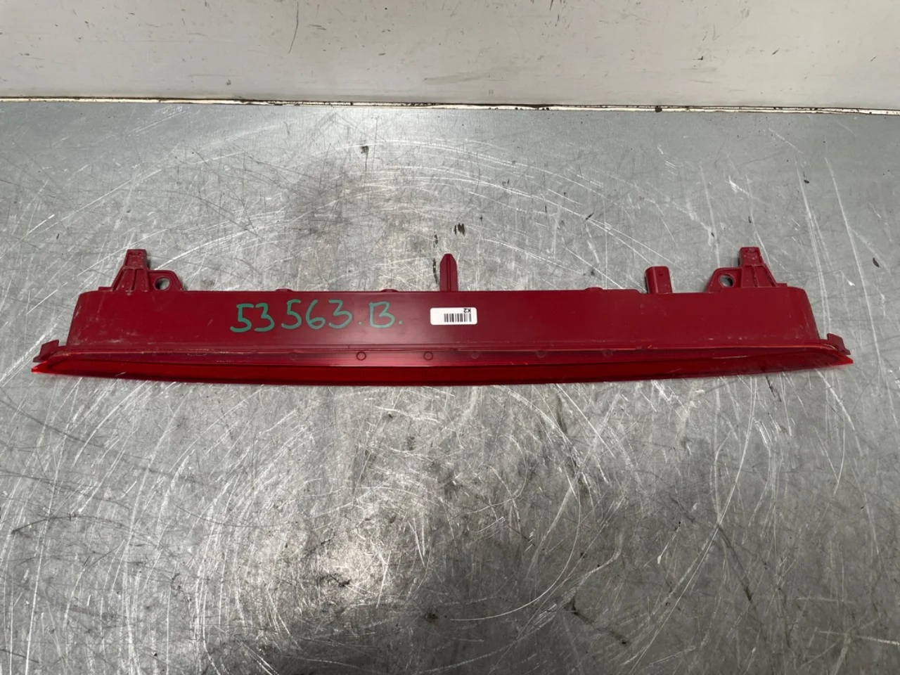 Volkswagen ID BUZZ/CARGO 2022- Rear window brake light view 2