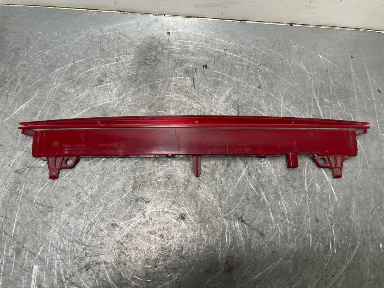 Volkswagen ID BUZZ/CARGO 2022- Rear window brake light view 4