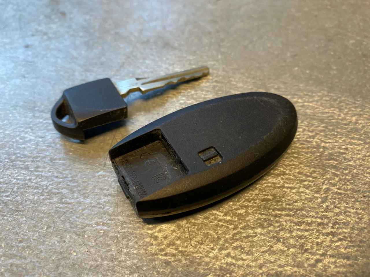 Nissan LEAF 2011-17 Remote control, central locking / alarm view 2