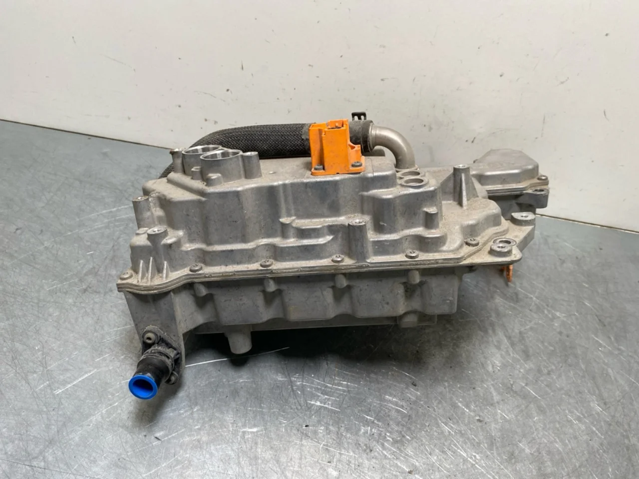 Opel / Vauxhall COMBO E 2019- Invertor, 12-220V vedere 2