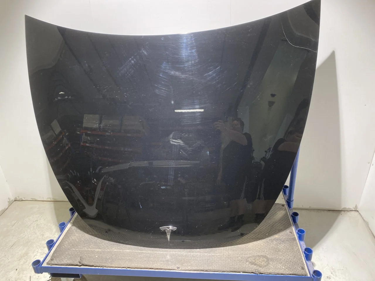 Tesla MODEL Y 2021- Bonnet