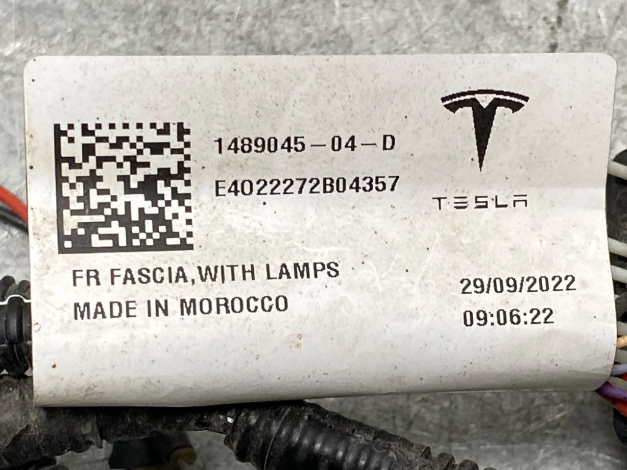 Tesla MODEL Y 2021- Kábelköteg nézet 3