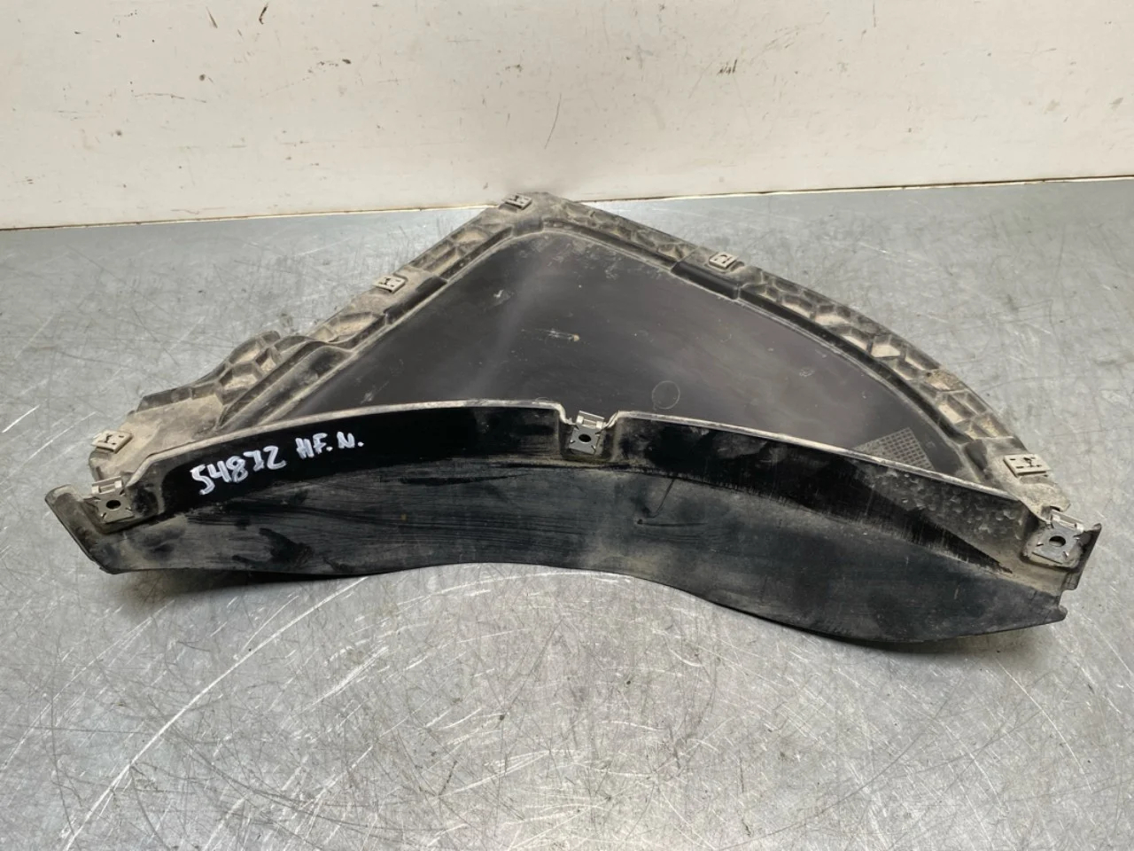 Volkswagen ID.4 2021- Grille, right section view 2