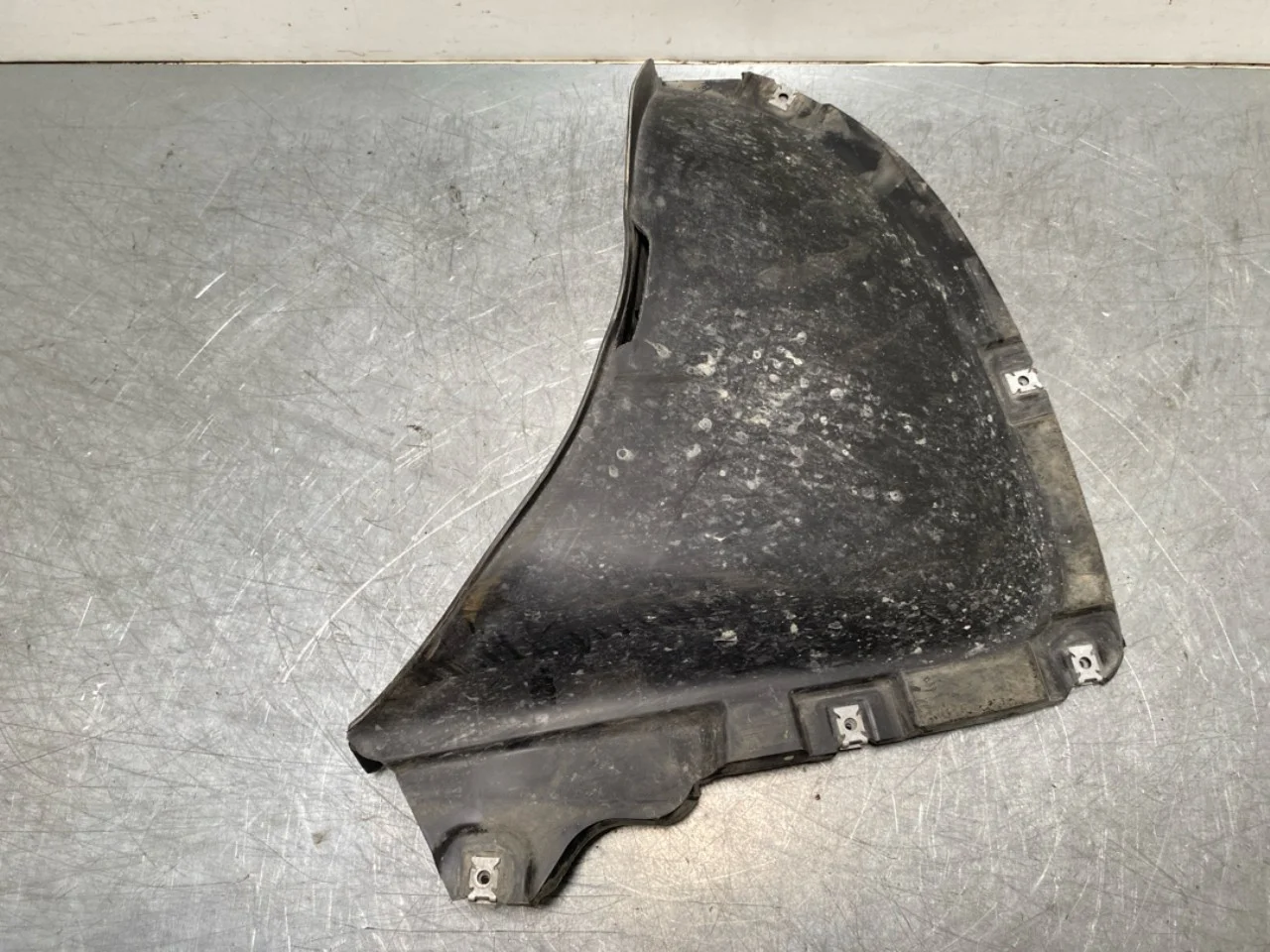 Volkswagen ID.4 2021- Grille, right section view 3