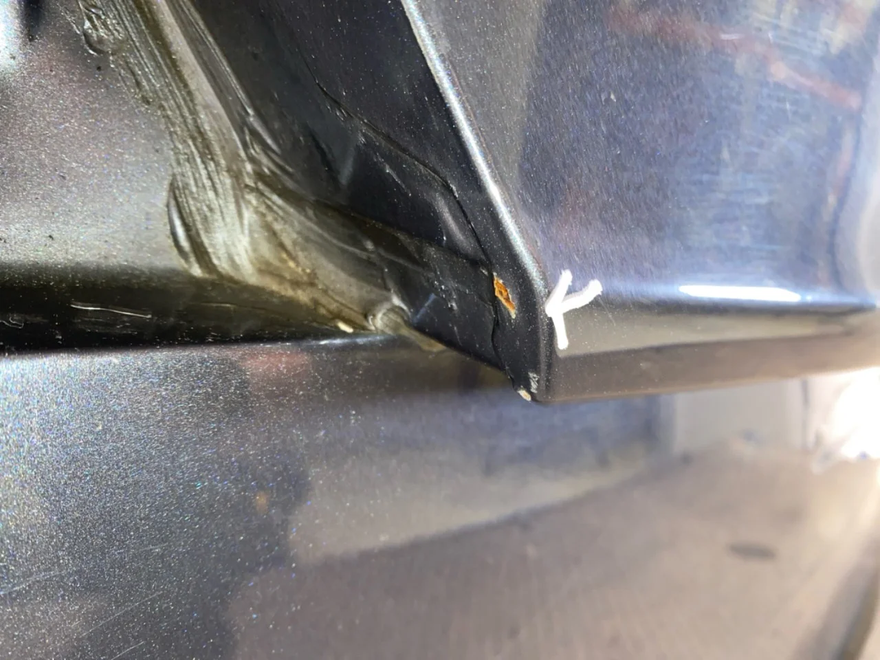 Tesla MODEL 3 2017--> Trunk lid, sedan view 4