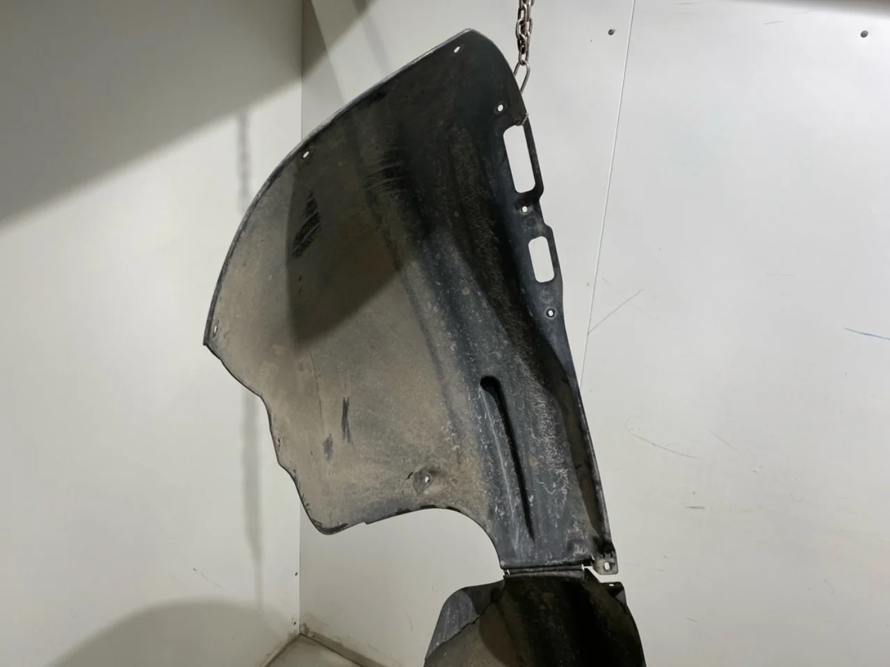 Volkswagen ID.4 2021- Inner fender liner view 3