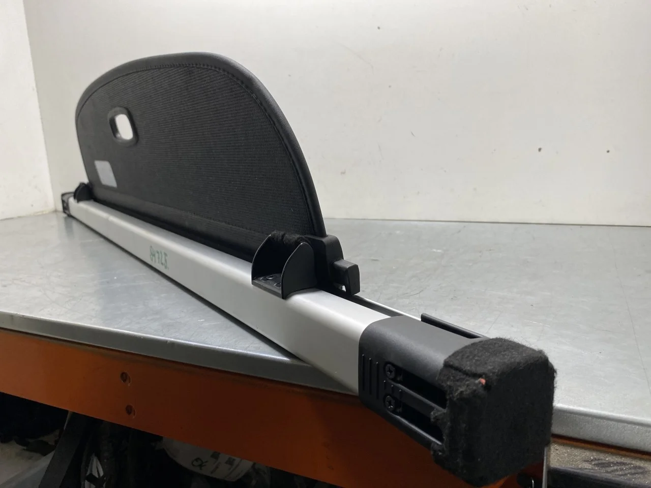 Kia EV6 2022- Roller blind / sunshade, cargo area view 3