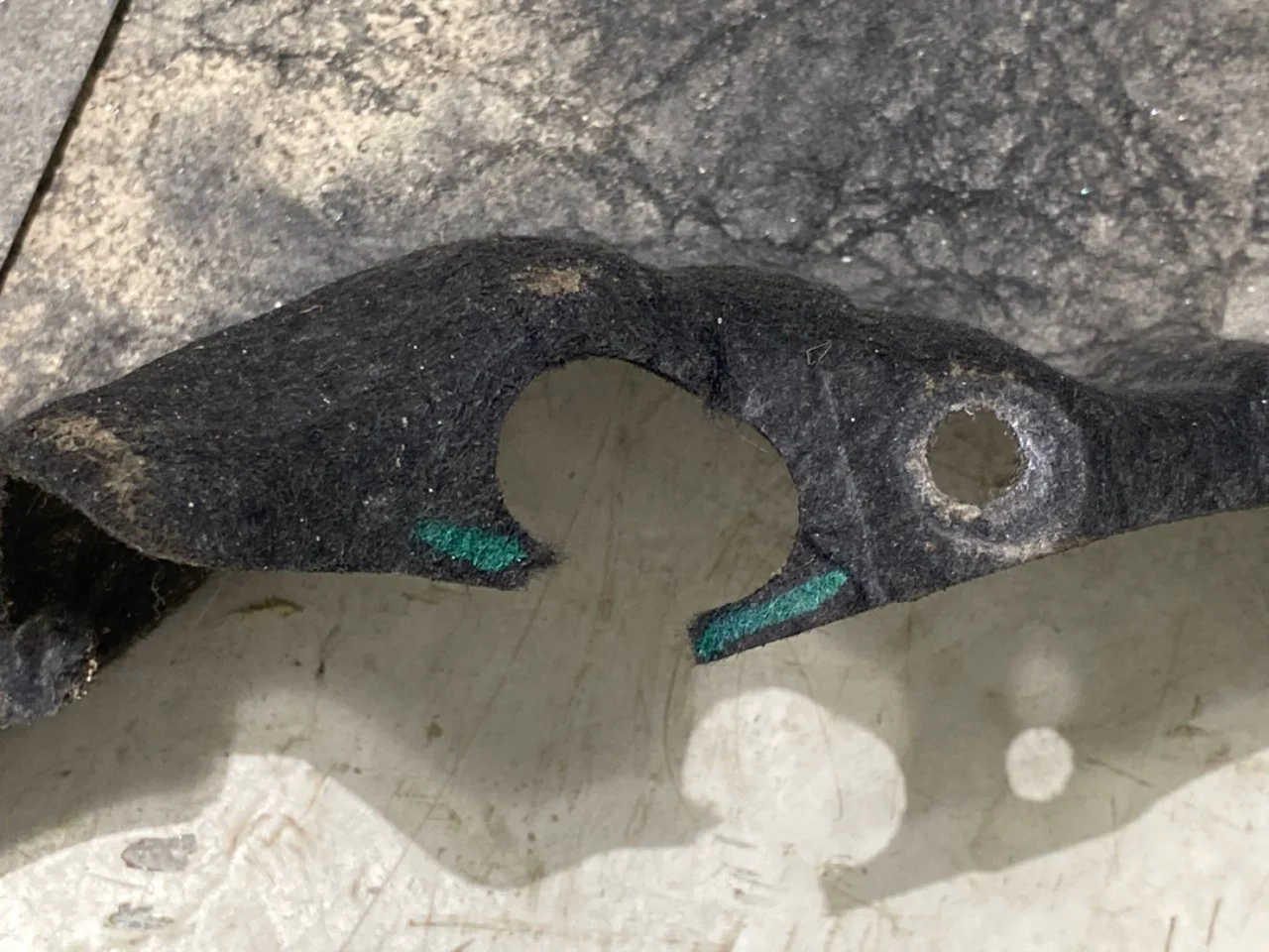 Underbody protection plate (engine/gearbox/floor) view 4