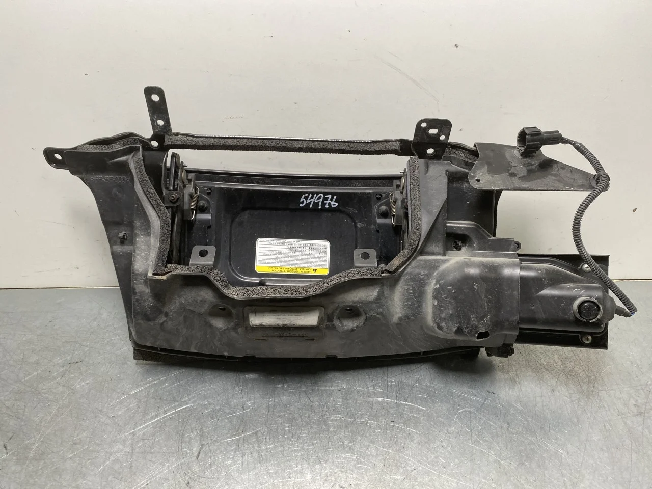 Nissan LEAF 2011-17 Charging port cover, electric / hybrid view 2