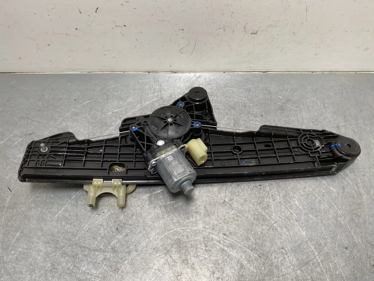 Ford EXPLORER ELECTRIC 2024- Electric window regulator, complete
