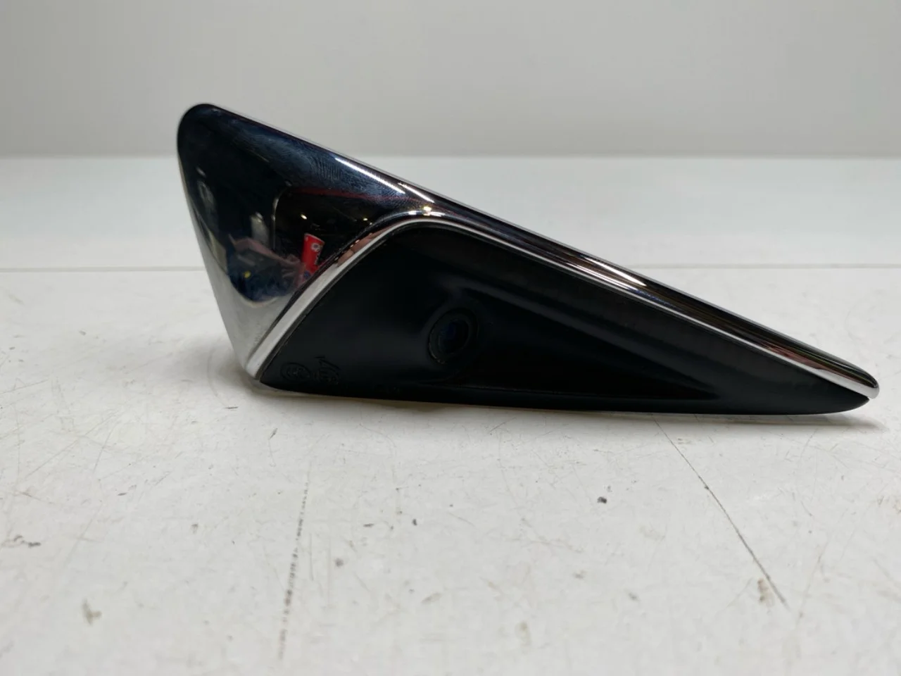 Tesla MODEL X 2016- Exterior camera