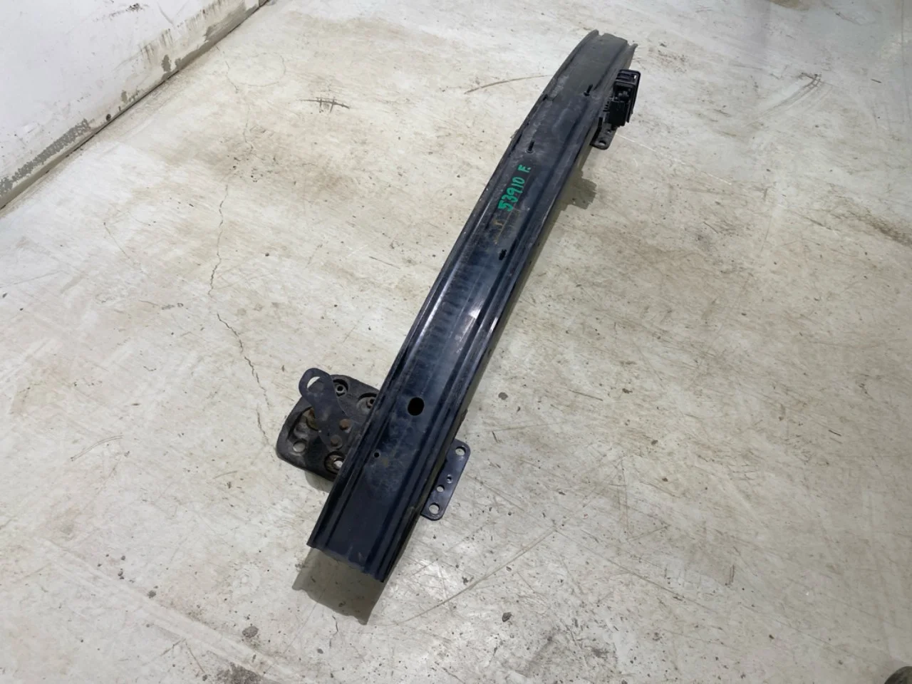 Tesla MODEL S 2013- Bumper reinforcement beam, front view 2
