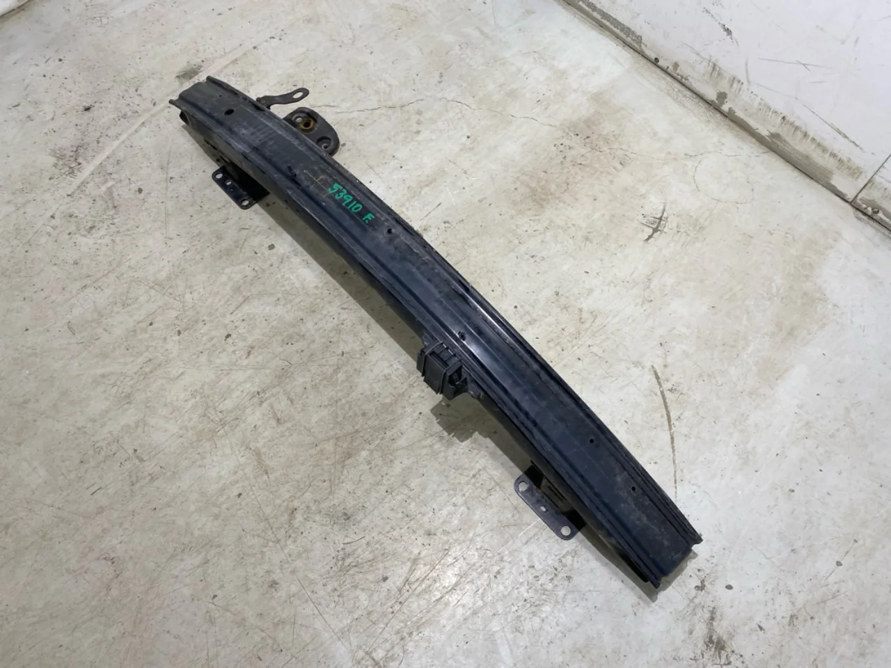 Tesla MODEL S 2013- Bumper reinforcement beam, front view 3