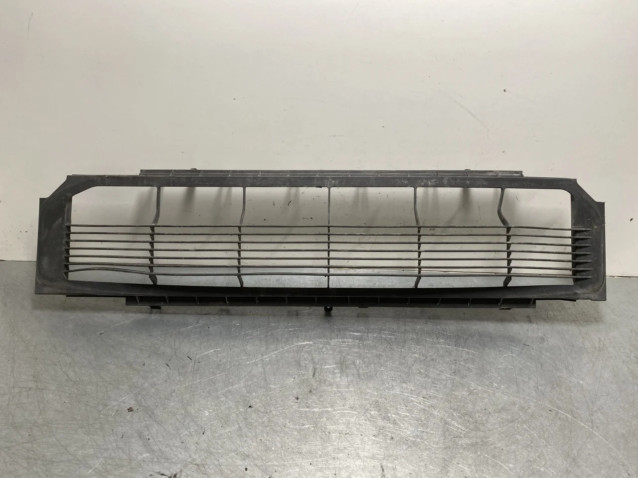 Tesla MODEL S 2013- Grille, center section