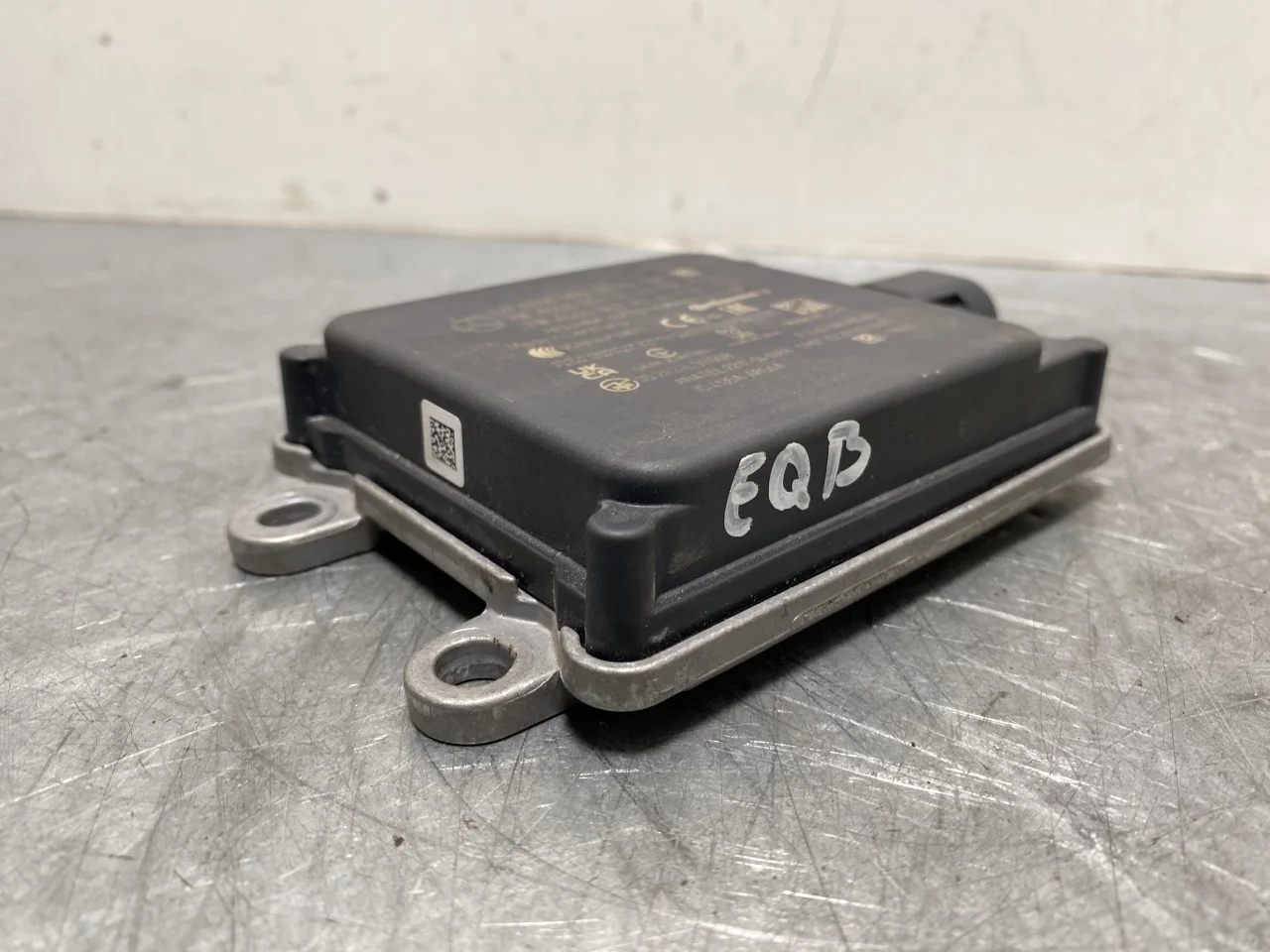 Mercedes EQB X243 2022- Tempomat (adaptív) érzékelő nézet 4
