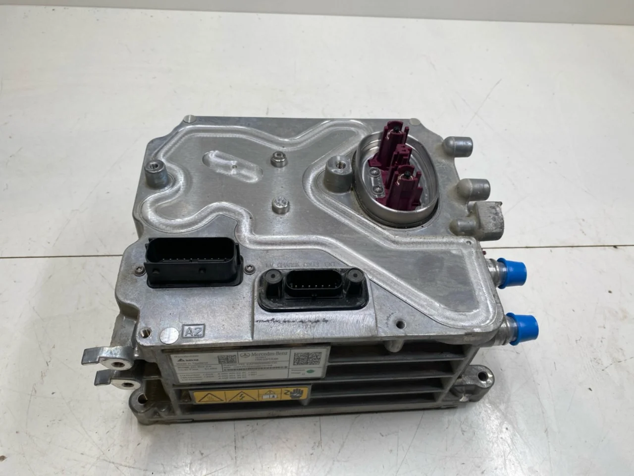 Mercedes EQE SUV X294 2022- Invertor, 12-220V