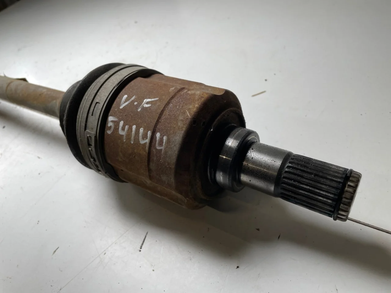 Kia SOUL 2009- Front left driveshaft view 3