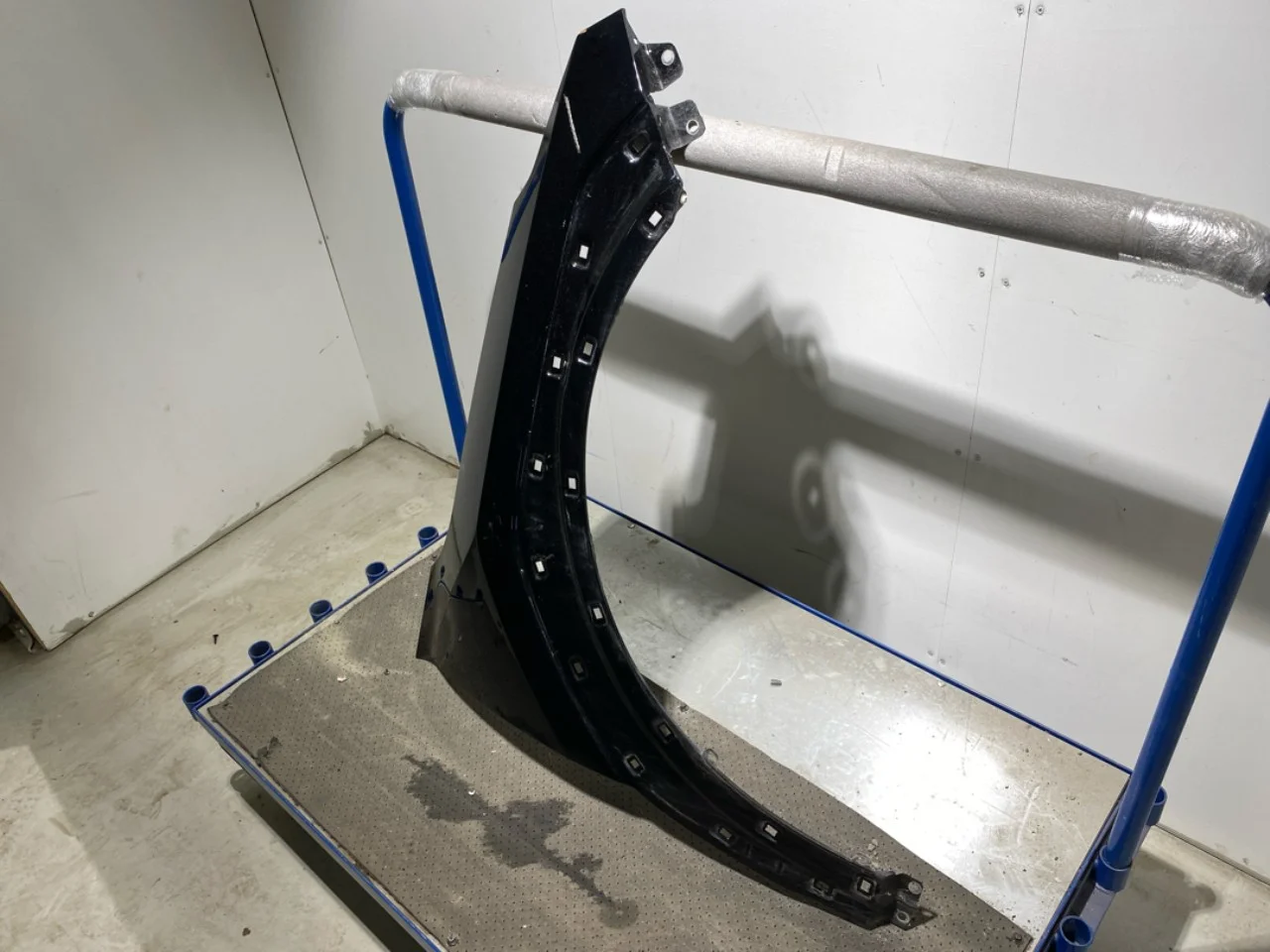 Front right fender view 3