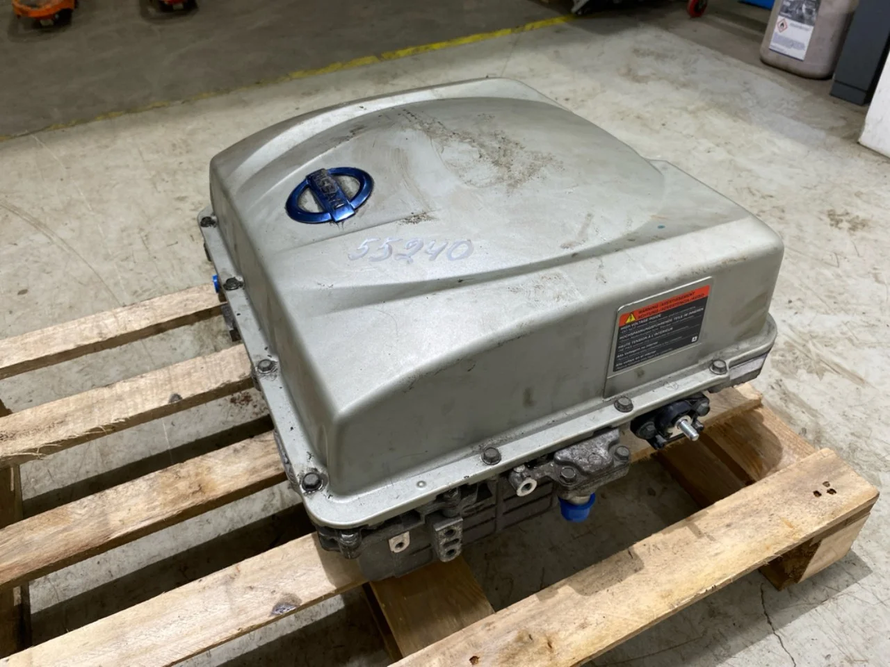 Nissan LEAF 2011-17 Battery charger view 3