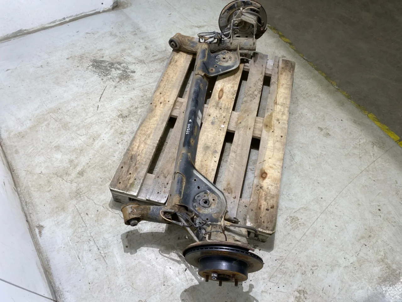 Nissan LEAF 2011-17 Rear suspension, other view 3