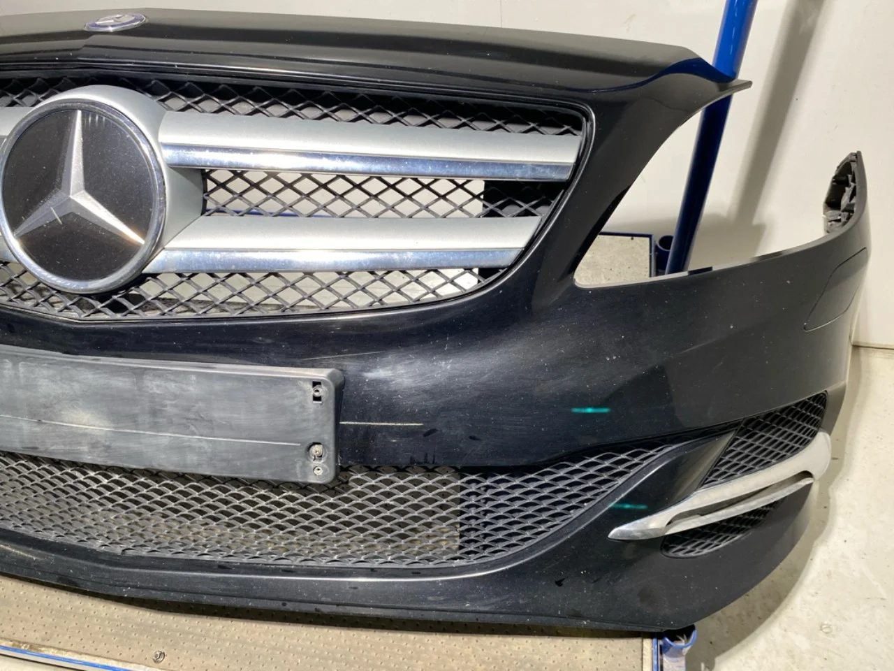 Mercedes B 180-200 W246/W242 2012-19 Lökhárító, első nézet 3