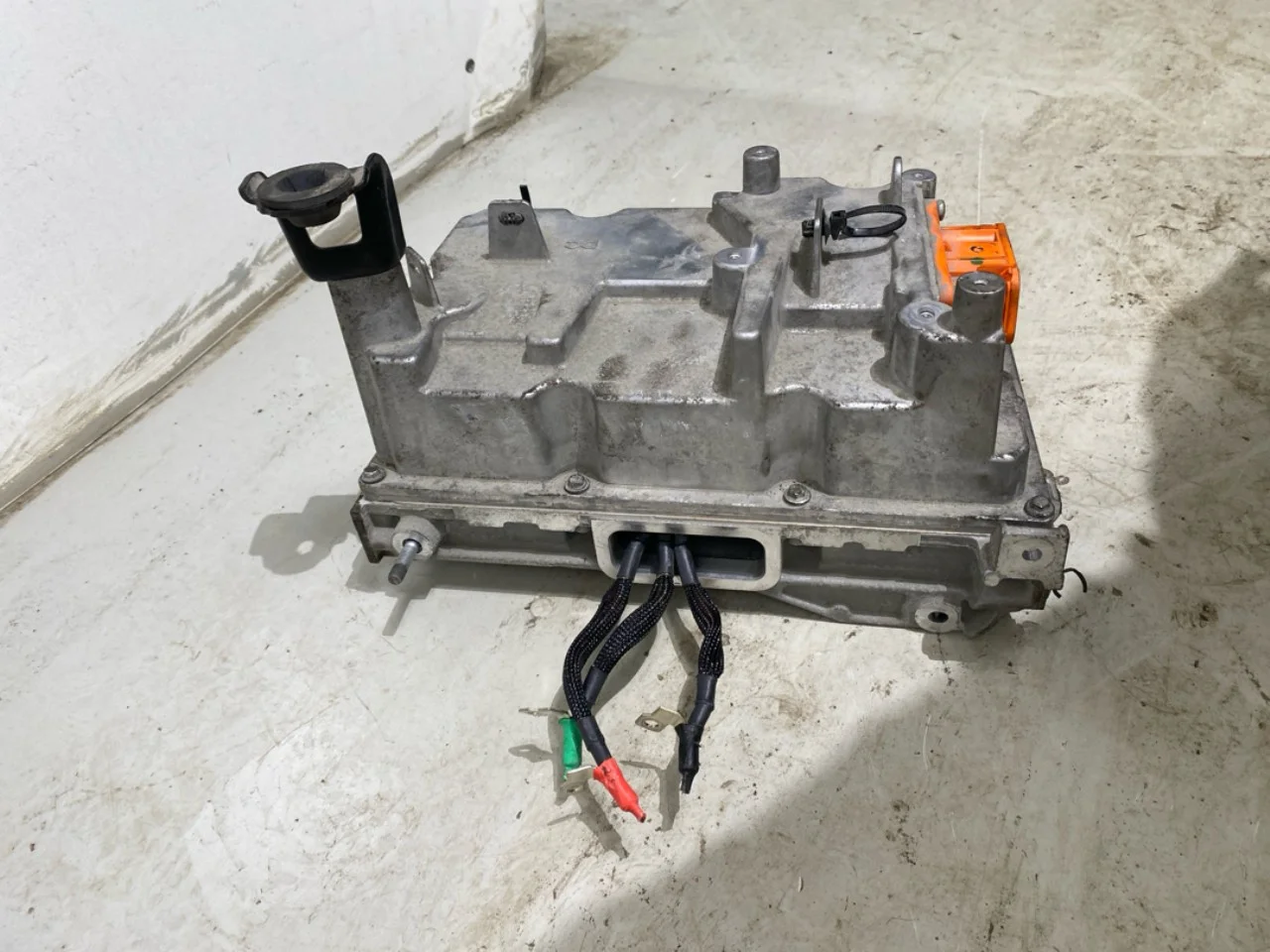 Renault ZOE/E- TECH 2013--> Inverter, 12-220V view 3
