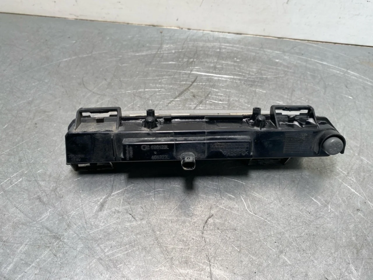 Mercedes B 180-200 W246/W242 2012-19 Kanyar- / ködlámpa nézet 3