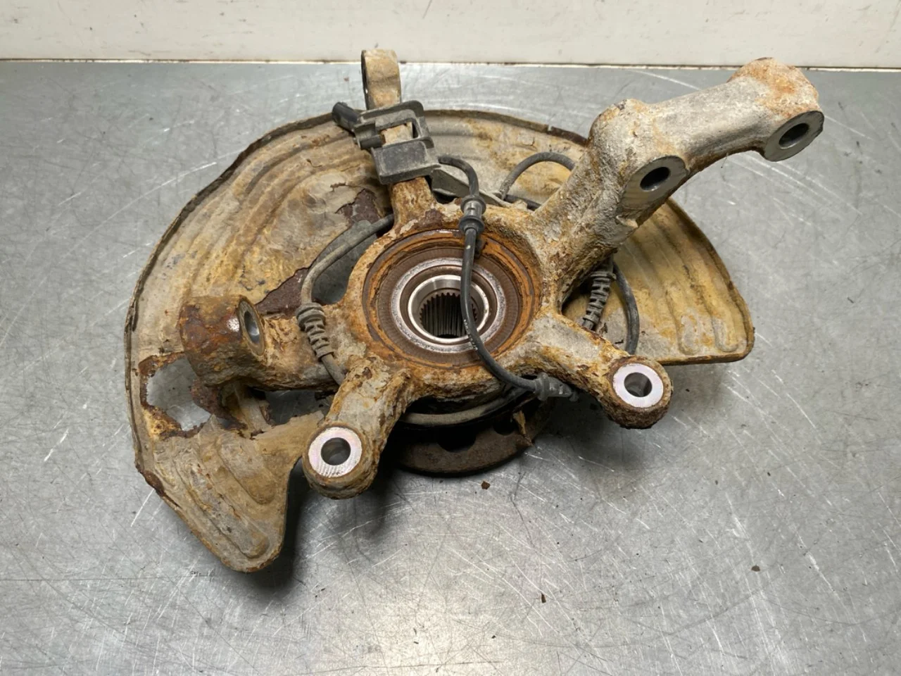 Mercedes B 180-200 W246/W242 2012-19 Csonkállvány, bal első nézet 2