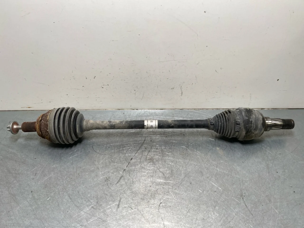 Mercedes B 180-200 W246/W242 2012-19 Féltengely, első, jobb nézet 2