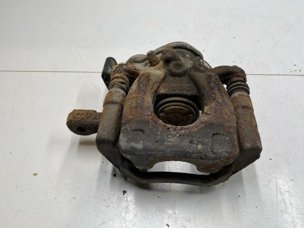 Nissan LEAF 2017-24 Rear left brake caliper