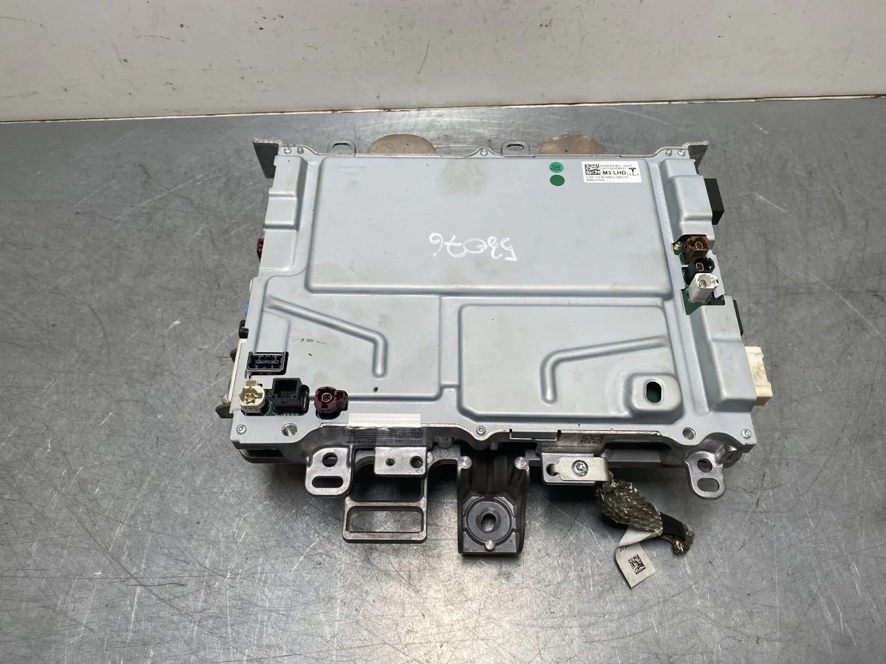 Tesla MODEL 3 2024- Vezérlőegység, autopilot