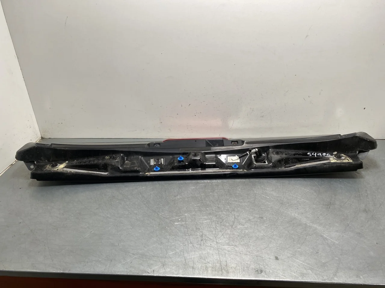 Nissan LEAF 2017-24 Spoiler, tailgate view 3