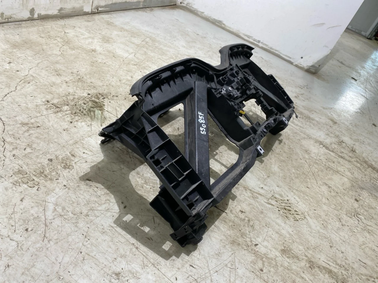 BMW IX 2022- Upper front panel view 2
