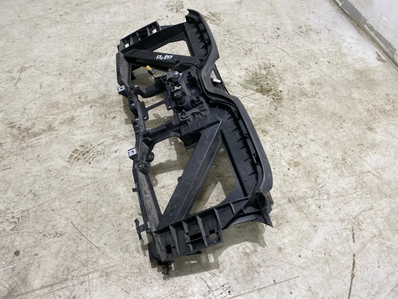 BMW IX 2022- Upper front panel view 3