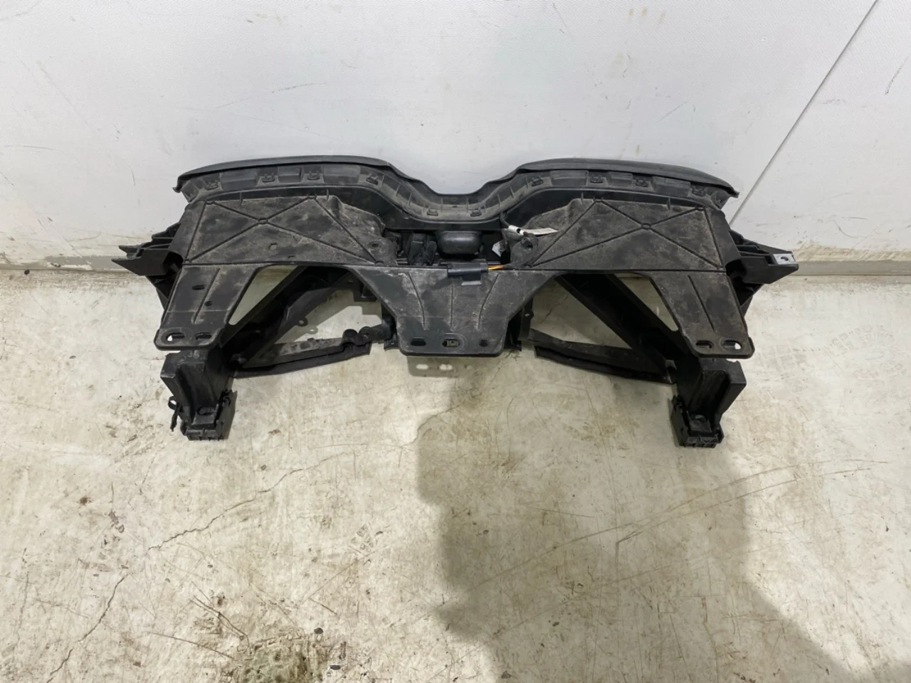 BMW IX 2022- Upper front panel view 4