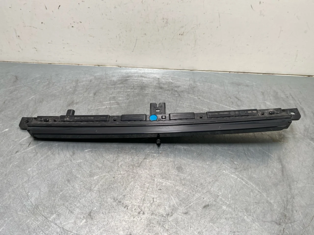 BMW IX 2022- Rear window brake light view 2