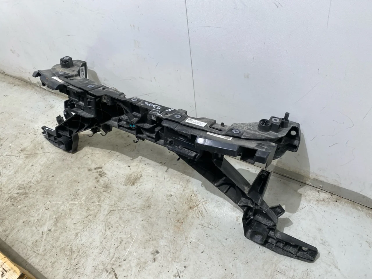Tesla MODEL 3 2024- Front panel view 3