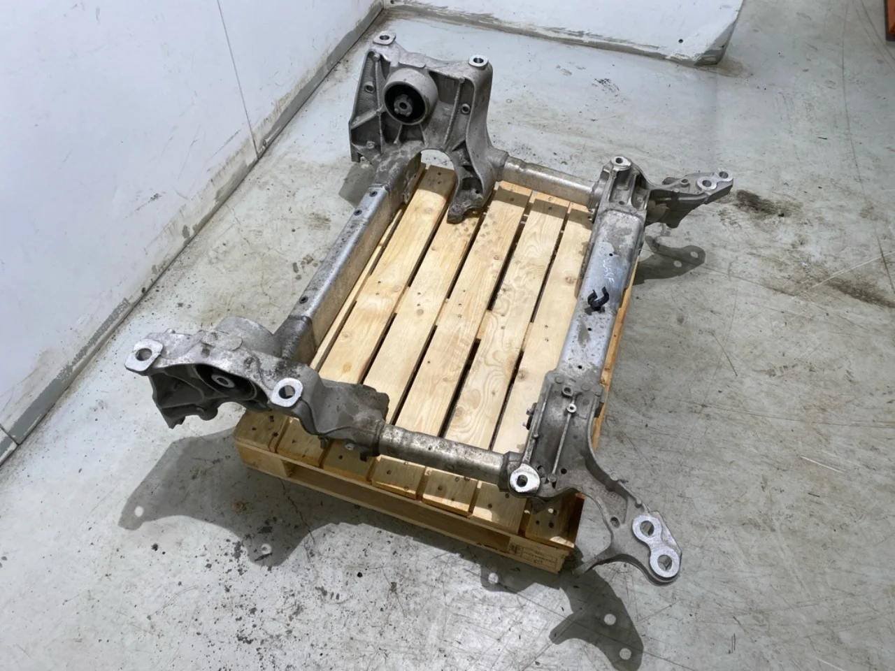 Audi E-TRON, S GE 2019- Front subframe view 2