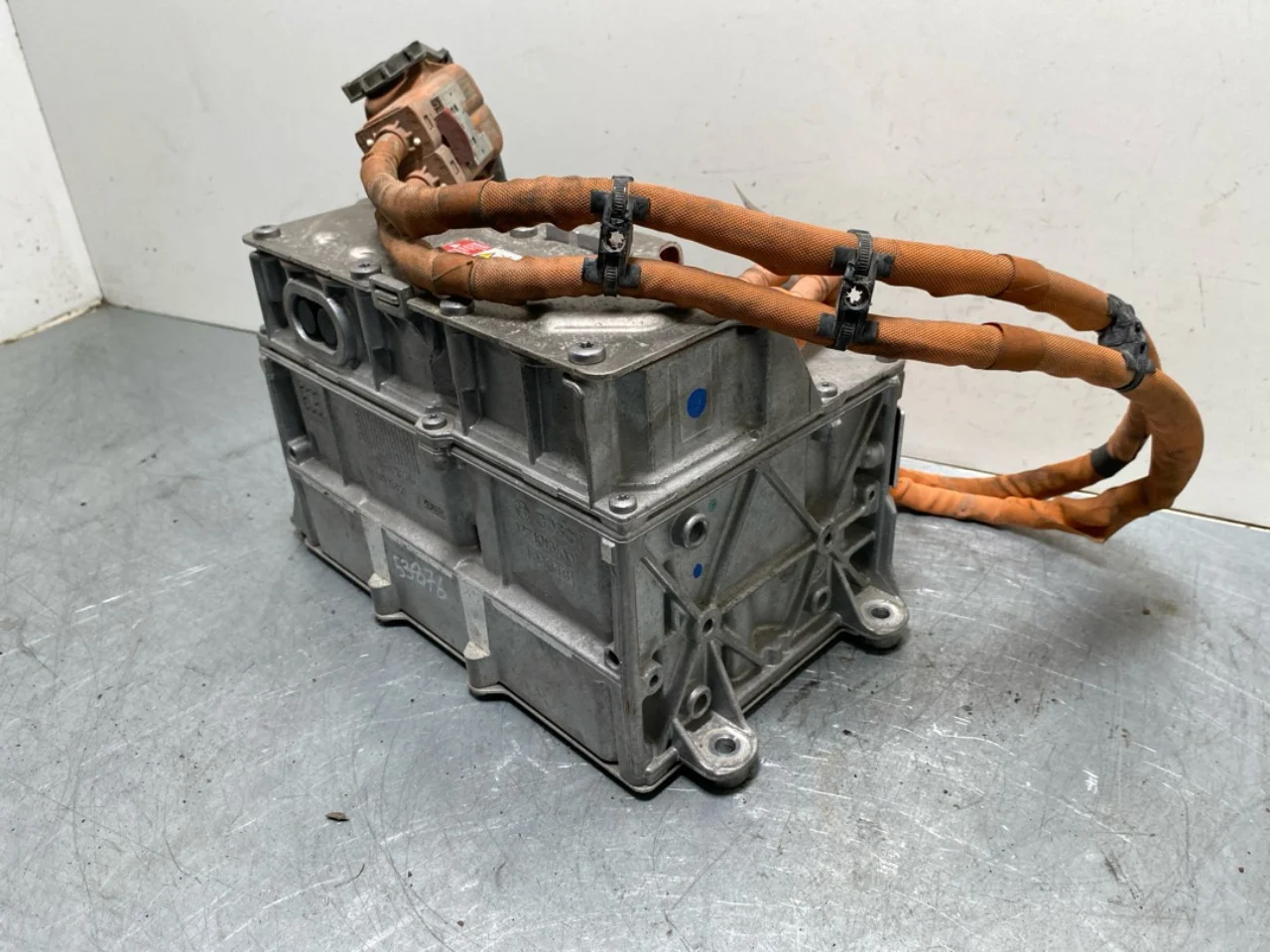 Volkswagen GOLF, E-GOLF VII 2013-20 Invertor, 12-220V vedere 3