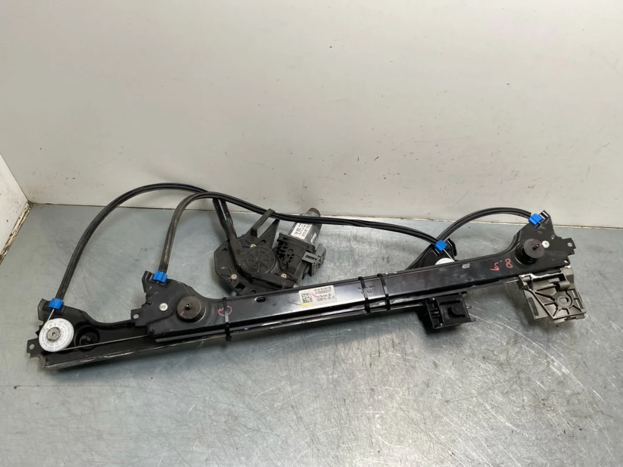 Tesla MODEL X 2016- Electric window regulator, complete view 2