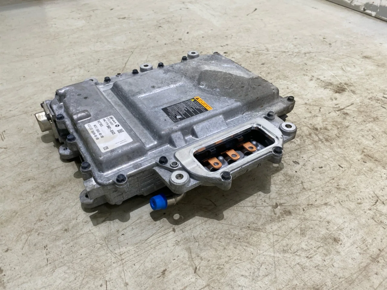 Kia SOUL 2009- Invertor, 12-220V vedere 3