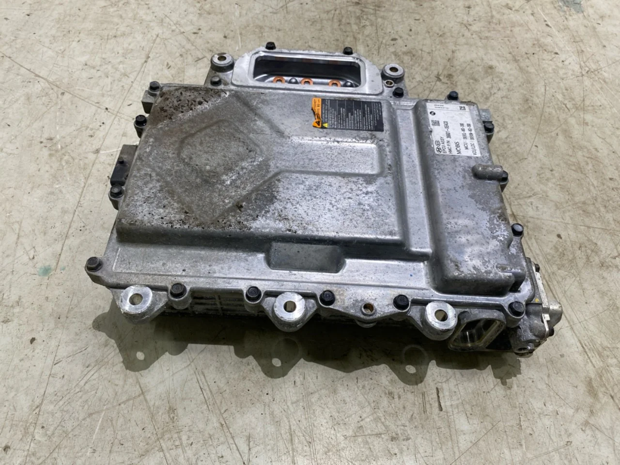 Kia SOUL 2009- Invertor, 12-220V