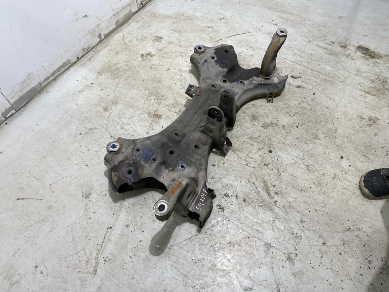 Kia SOUL 2009- Front subframe view 2